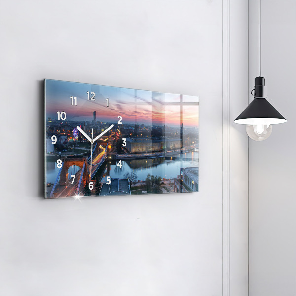 Horizontální hodiny na skle Vratislav z dronu