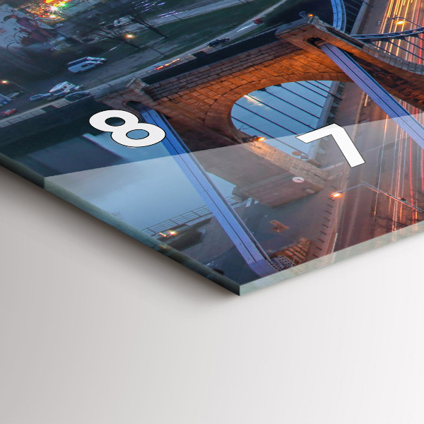 Horizontální hodiny na skle Vratislav z dronu