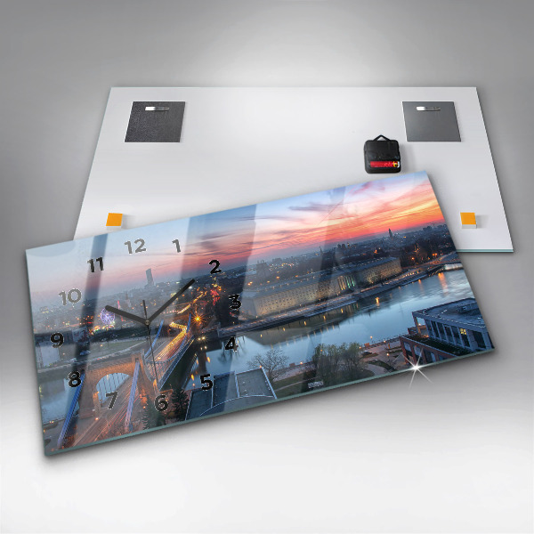 Horizontální hodiny na skle Vratislav z dronu