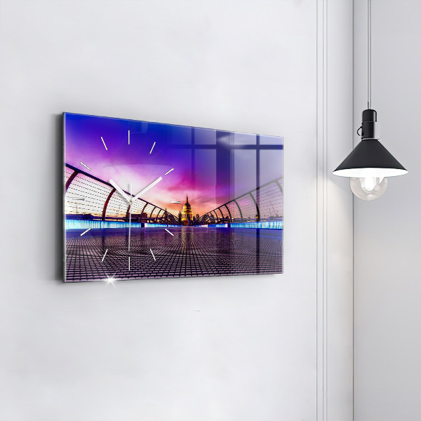 Horizontální skleněné hodiny na stěnu Katedrála svatého Pavla