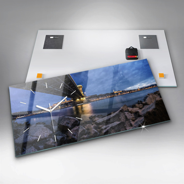 Horizontální skleněné hodiny na stěnu Skalnaté pobřeží pod mostem