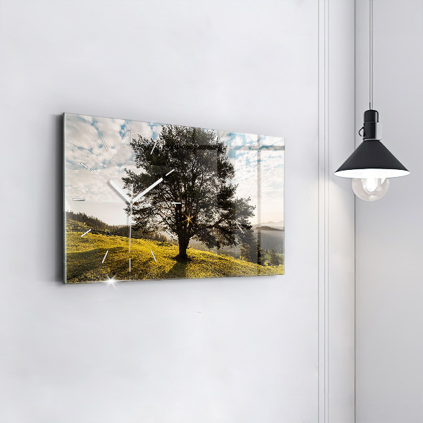 Horizontální skleněné hodiny na stěnu Strom na kopci