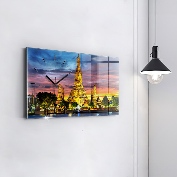 Horizontální hodiny na skle Chrám v Bangkoku