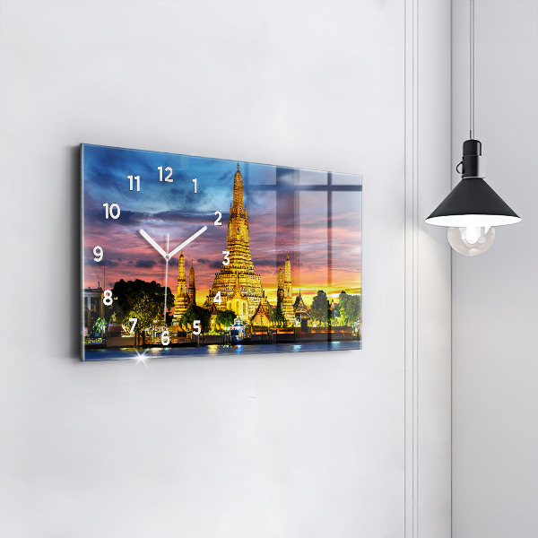 Horizontální hodiny na skle Chrám v Bangkoku