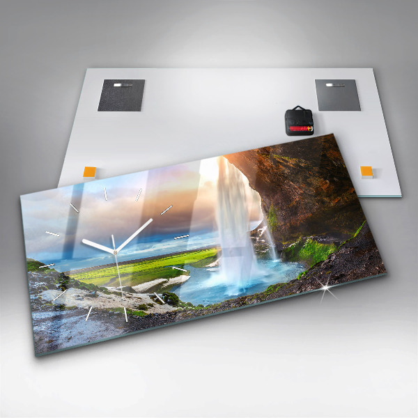 Horizontální hodiny na skle Vodopád na Islandu