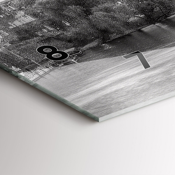 Horizontální hodiny na skle Pohled na Karlův most v Praze