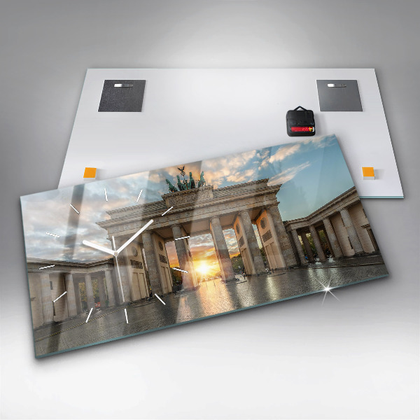Horizontální hodiny na skle Braniborská brána v Berlíně