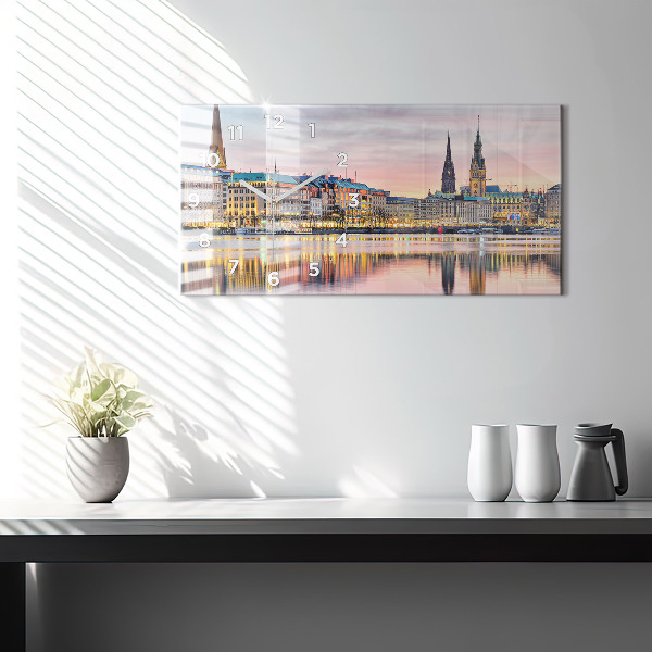 Horizontální hodiny na skle Alster v Hamburku