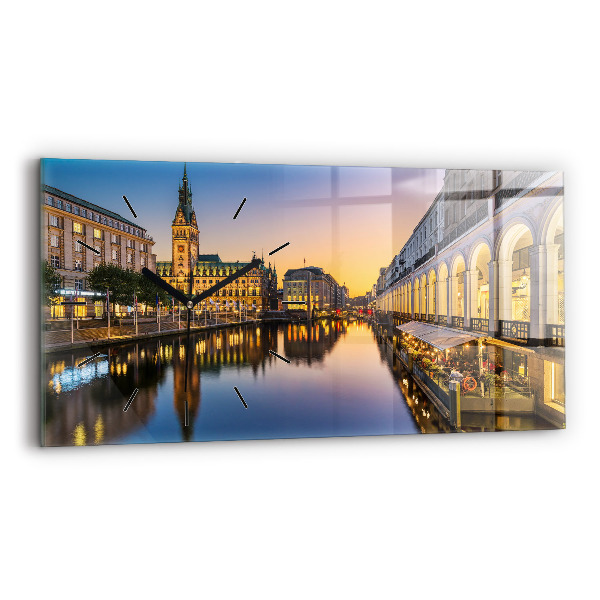 Horizontální hodiny na skle Hamburská radnice