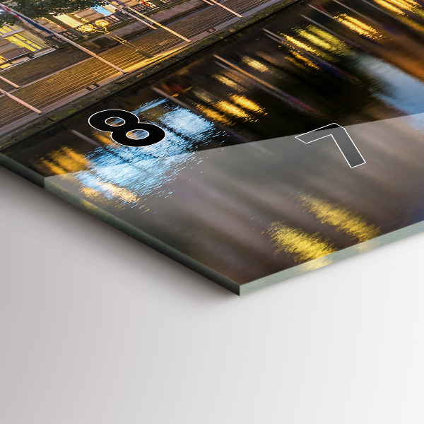 Horizontální hodiny na skle Hamburská radnice