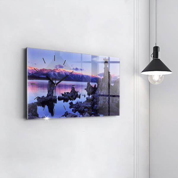Horizontální hodiny na skle Kalifornské jezero