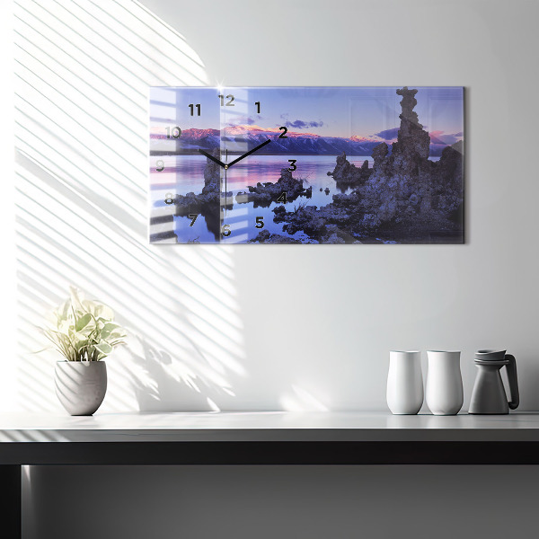 Horizontální hodiny na skle Kalifornské jezero