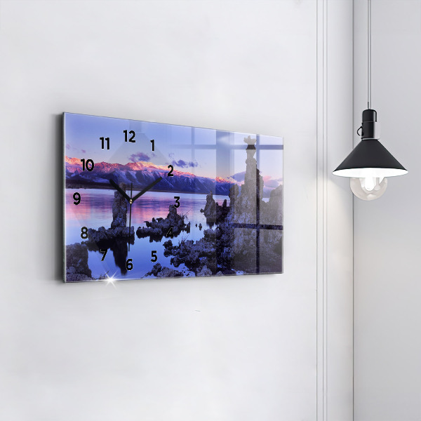 Horizontální hodiny na skle Kalifornské jezero