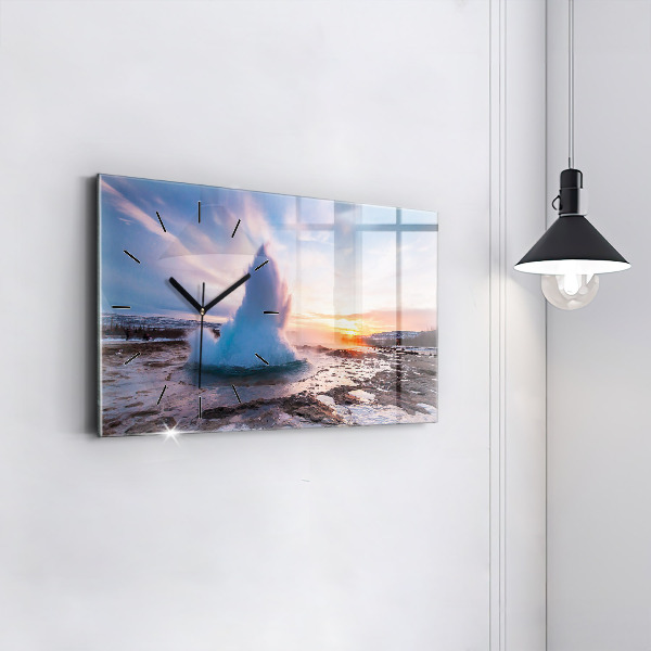 Horizontální hodiny na skle Gejzír na ostrově Island