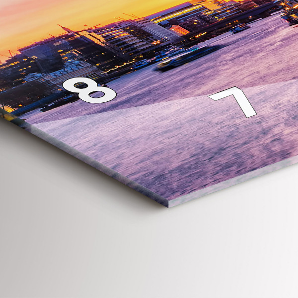 Horizontální hodiny na skle Pohled na Londýn