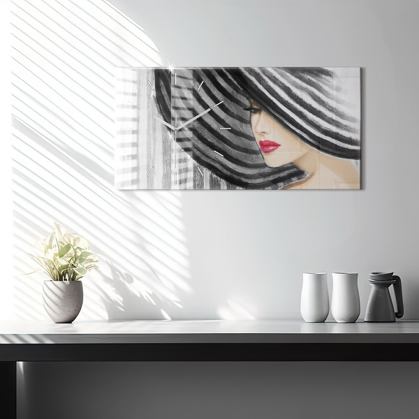 Horizontální hodiny na skle Žena v černé a bílé