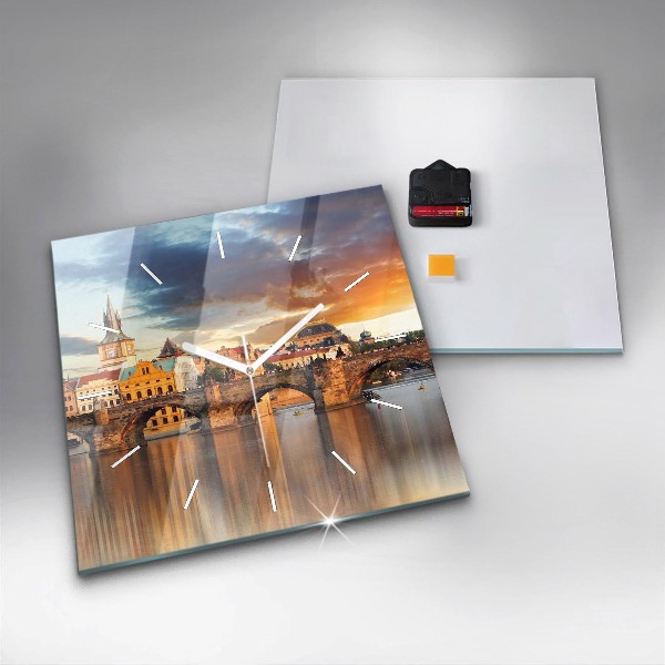 Čtvercové nástěnné hodiny Panorama nad řekou