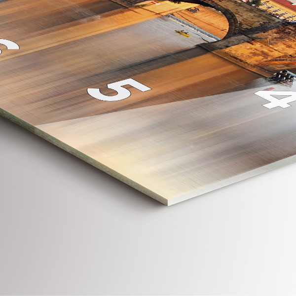 Čtvercové nástěnné hodiny Panorama nad řekou