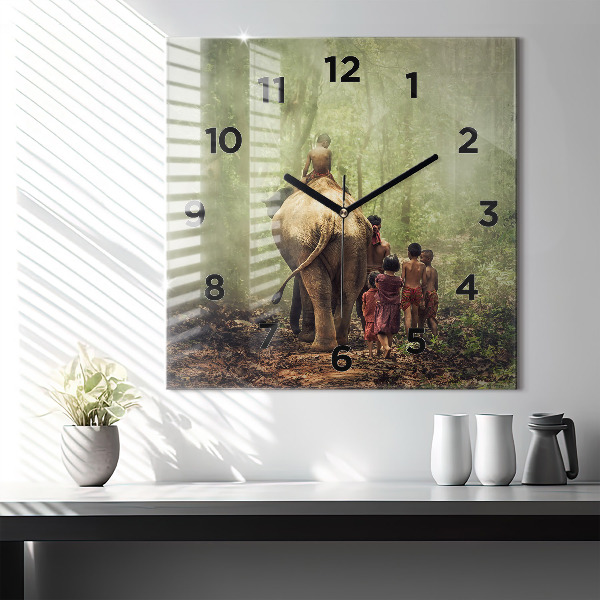Čtvercové nástěnné hodiny Děti vedoucí slona