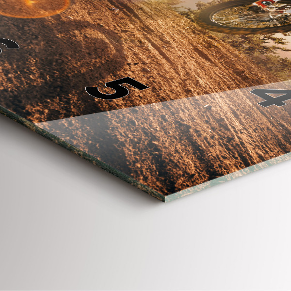 Čtvercové nástěnné hodiny Muž na motorce