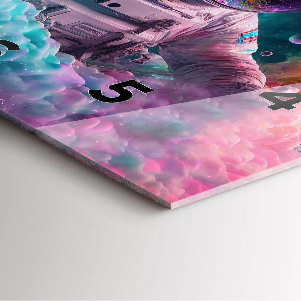 Čtvercové nástěnné hodiny Kosmonaut a barevné mraky