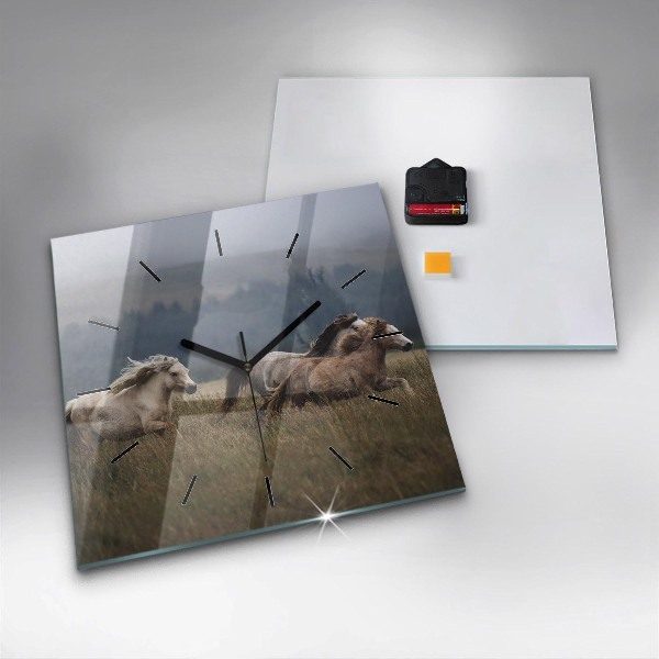 Čtvercové nástěnné hodiny Koně ve cvalu