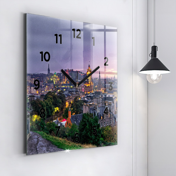 Čtvercové nástěnné hodiny Edinburgh z Calton Hill