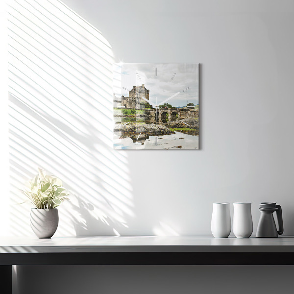 Čtvercové nástěnné hodiny Hrad Eilean Donan Skotsko