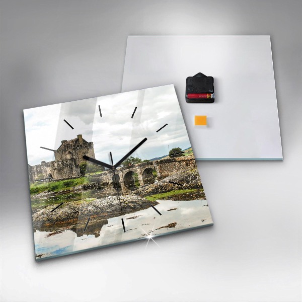 Čtvercové nástěnné hodiny Hrad Eilean Donan Skotsko