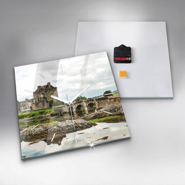Čtvercové nástěnné hodiny Hrad Eilean Donan Skotsko