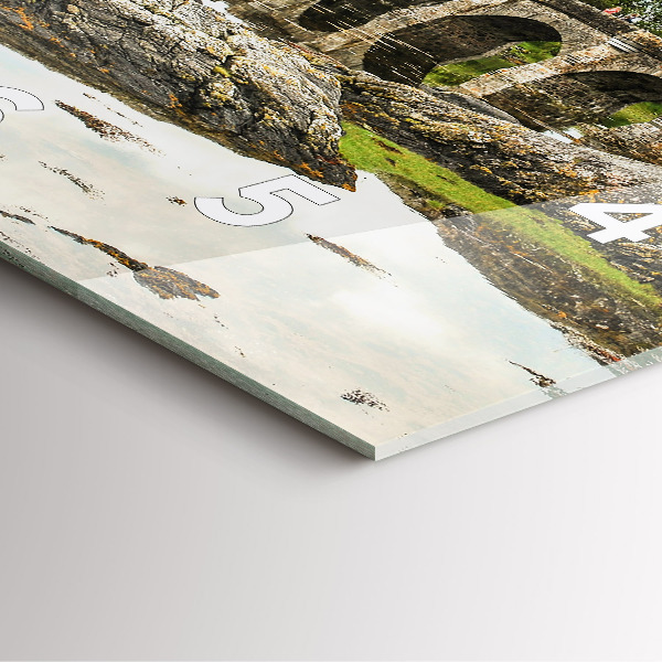 Čtvercové nástěnné hodiny Hrad Eilean Donan Skotsko