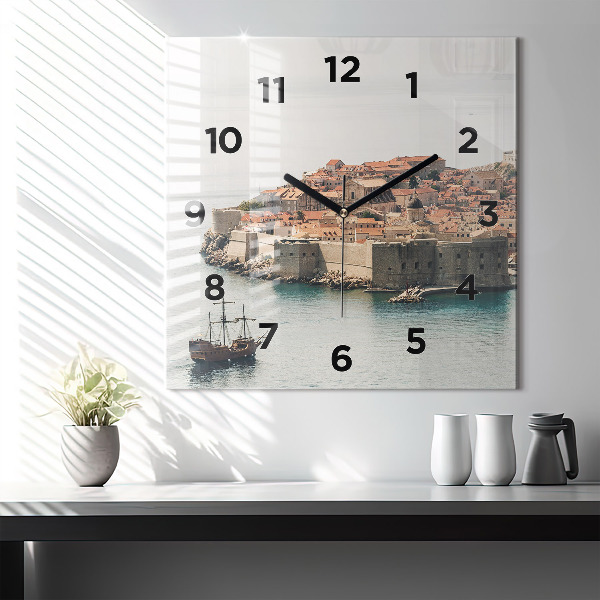 Čtvercové nástěnné hodiny Plachetnice v Dubrovníku