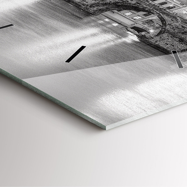 Skleněné hodiny čtvercové Karlův most v Praze