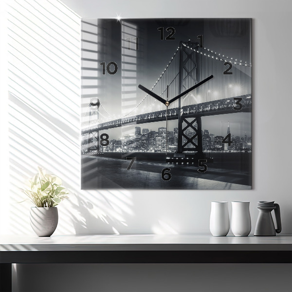Skleněné hodiny čtvercové Most v nočním San Franciscu