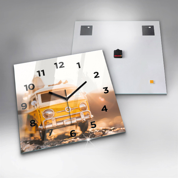Čtvercové nástěnné hodiny Auto na dovolené