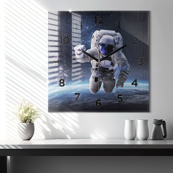 Skleněné hodiny čtvercové Astronaut nad zemí