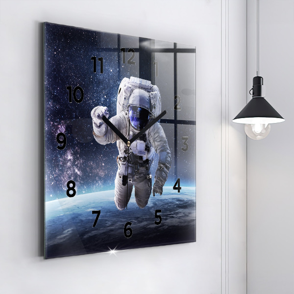 Skleněné hodiny čtvercové Astronaut nad zemí