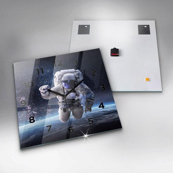 Skleněné hodiny čtvercové Astronaut nad zemí