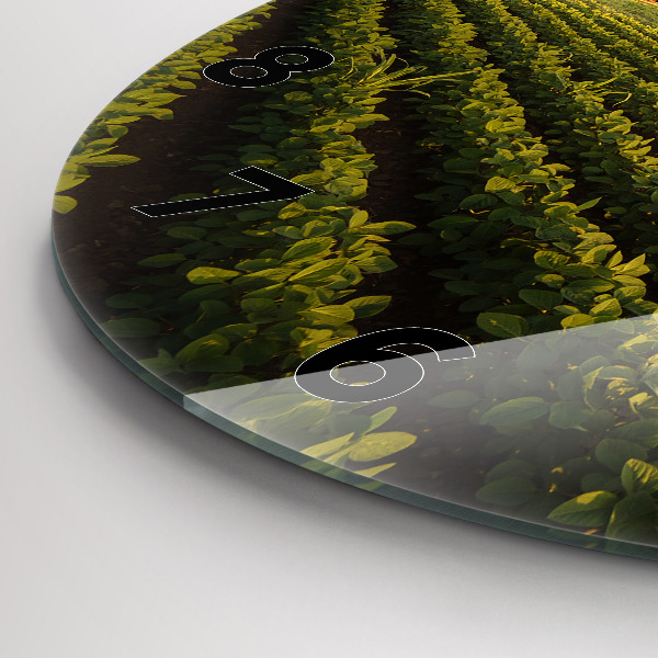 Kulaté skleněné hodiny s fotkou Traktor na zemědělském poli