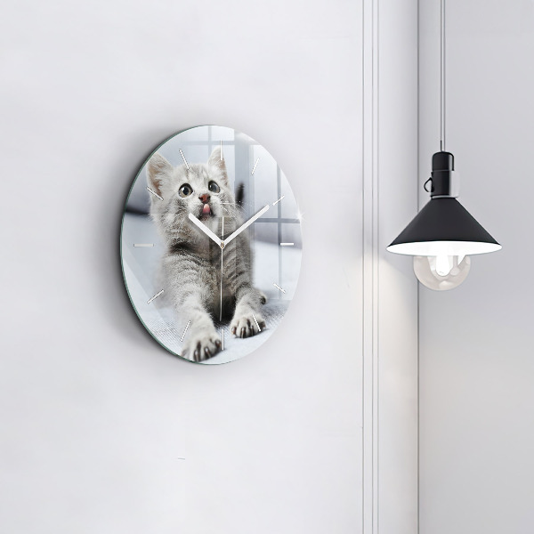 Kulaté skleněné hodiny s fotkou Kočka na pohovce