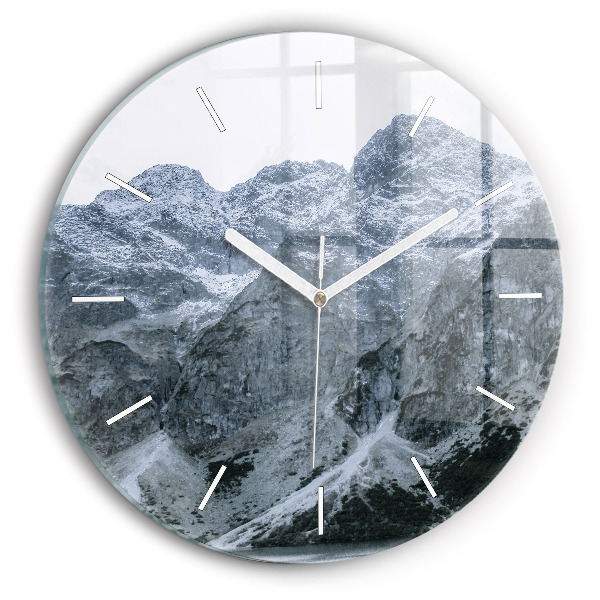 hodiny na skle Morskie Oko v Tatrách
