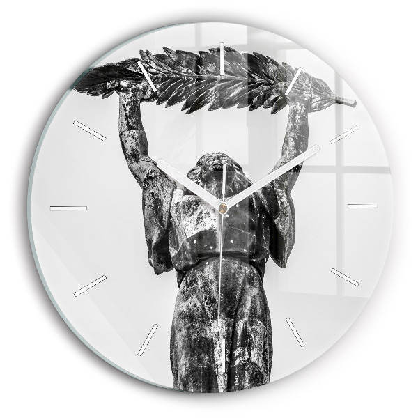 hodiny na skle Socha Svobody v Budapešti